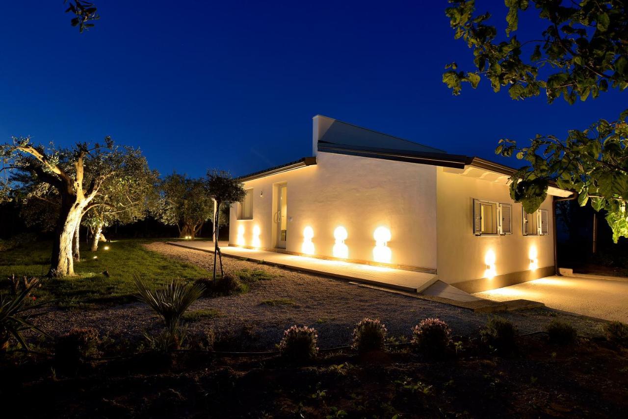 Villa Federica Con Piscina/With Pool ซานตามาเรีย เดล โฟกัลโล ภายนอก รูปภาพ